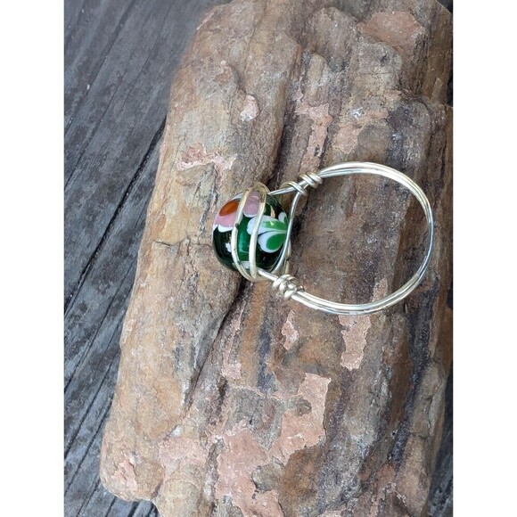 Vintage Flower Glass Ring, Size 10 1/2 Ring - Picture 6 of 10